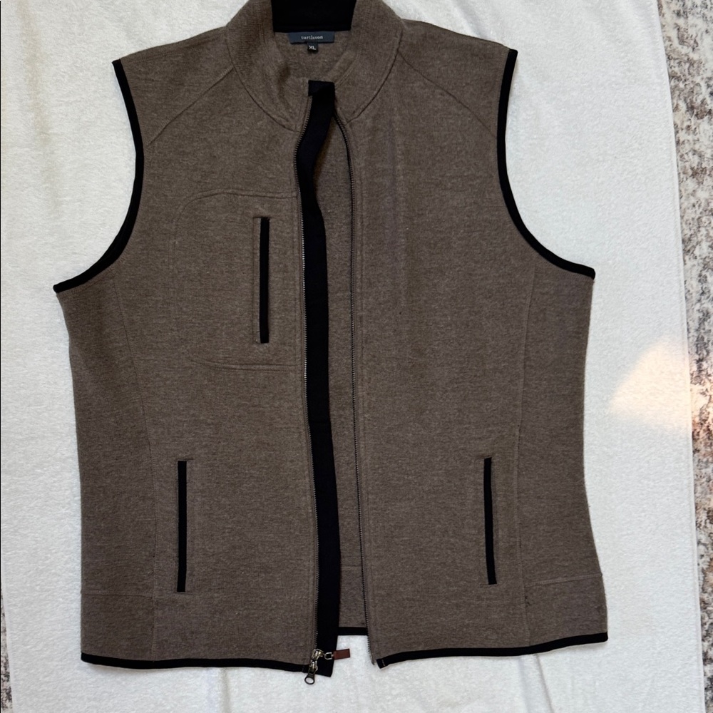 Men's Tan Sleeveless Vest